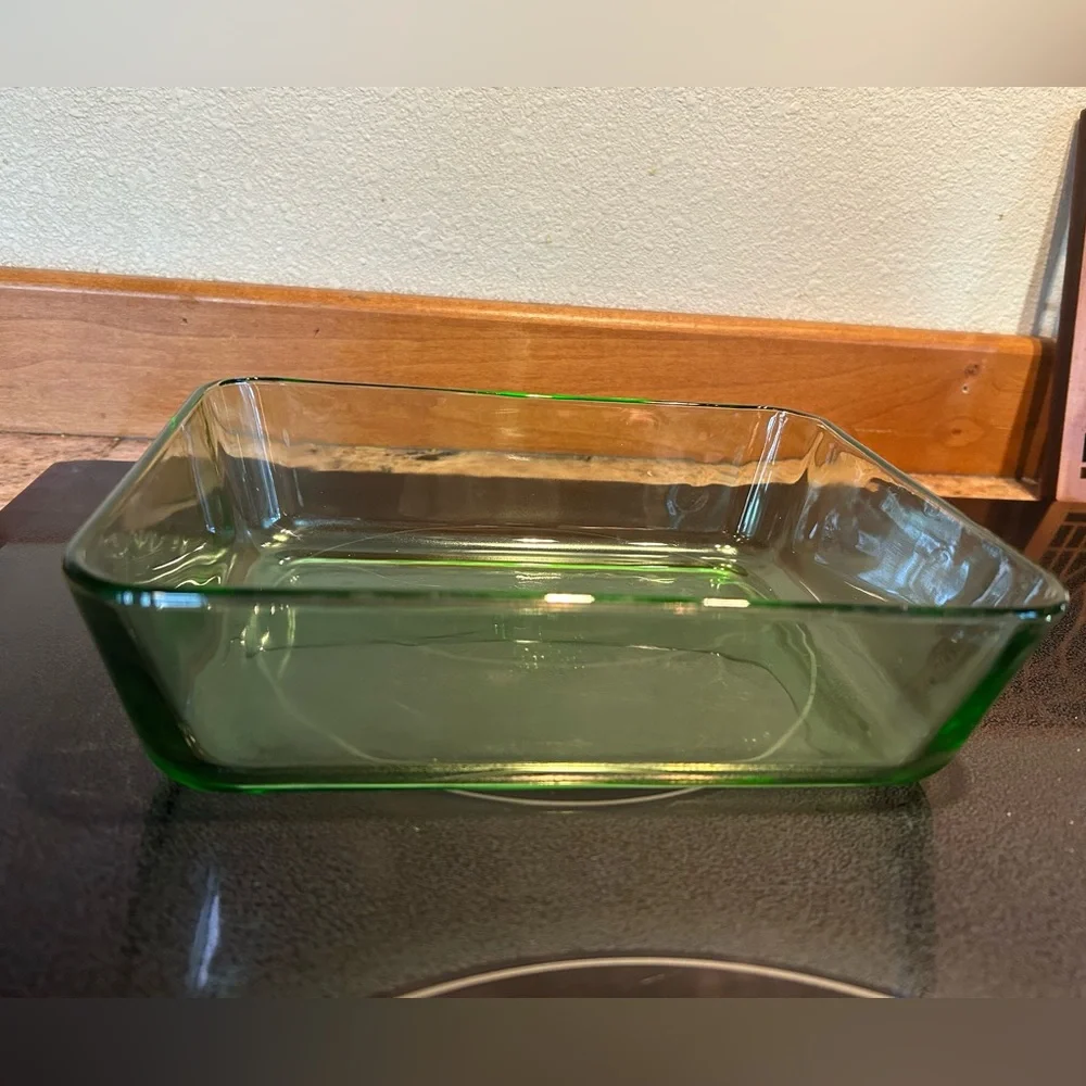 PYREX #7211  8”x6”x2”Translucent Green Glass Baking Dish Made in USA Vintage